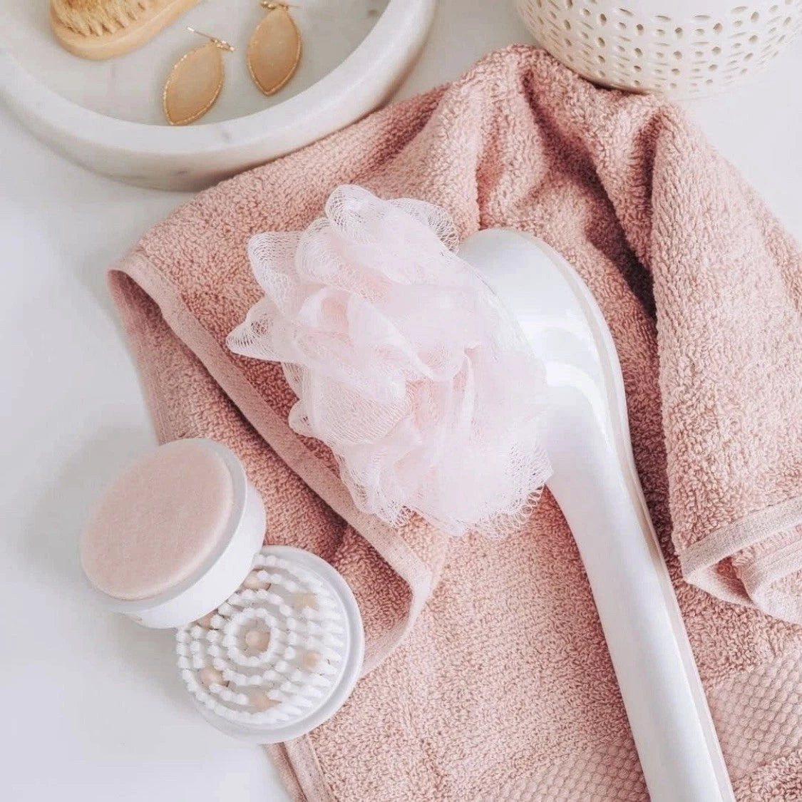 Finishing Touch Flawless Cleanse Spa Spinning Body Brush and Shower Wand 3 Heads